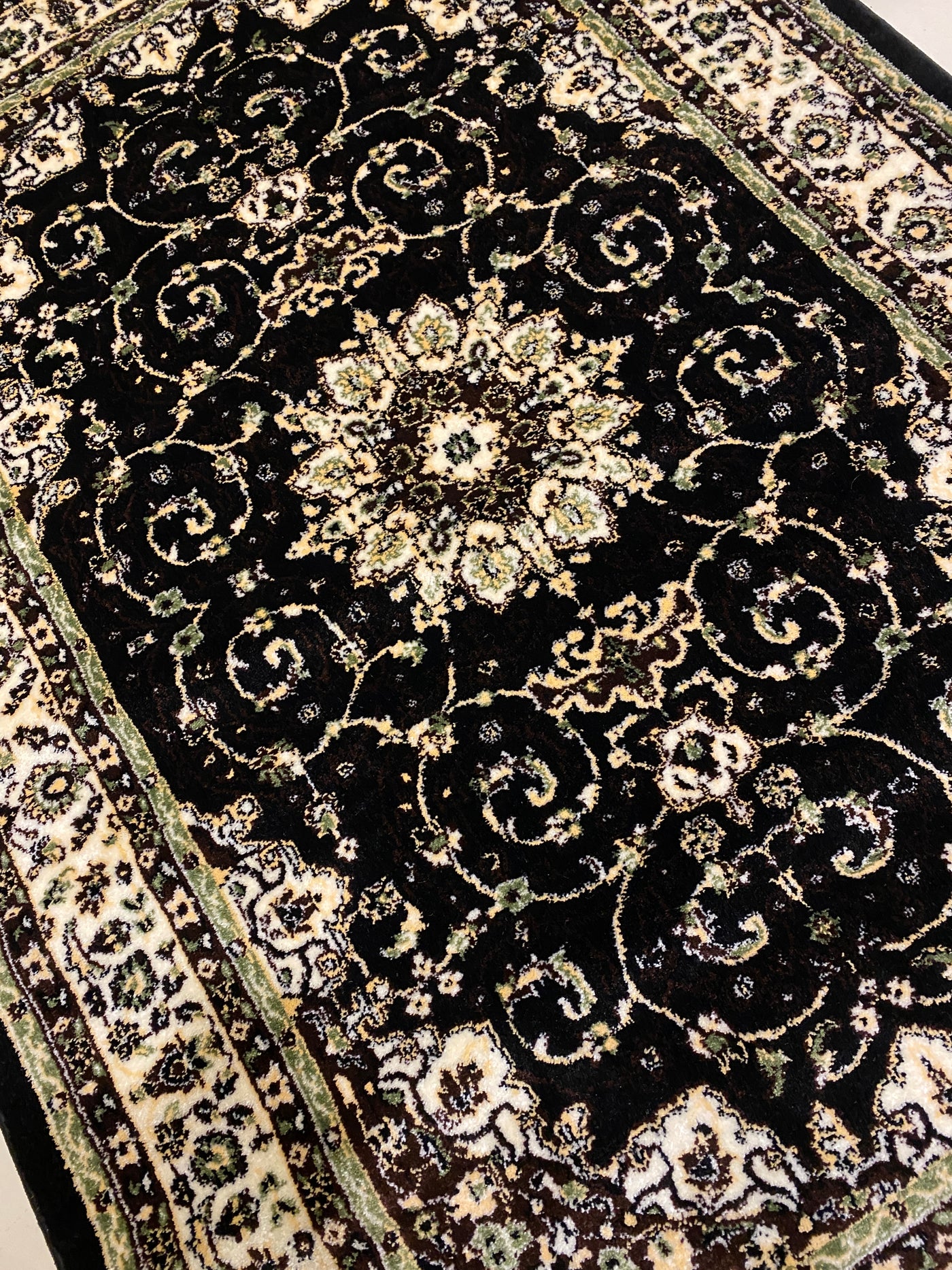 PERSIAN POLYPROPYLENE YARN RUG