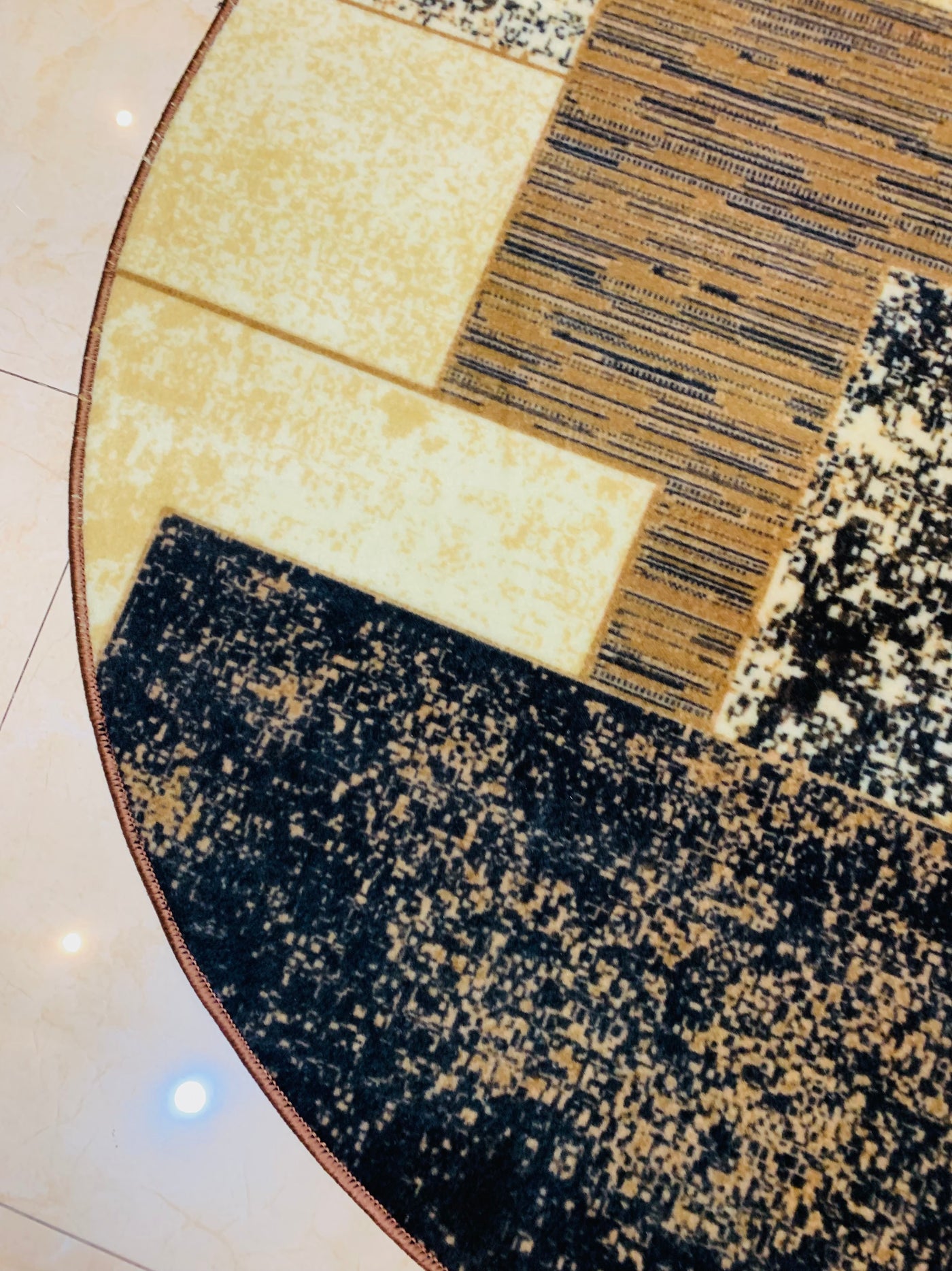 MODERN PRINT ROUND RUG