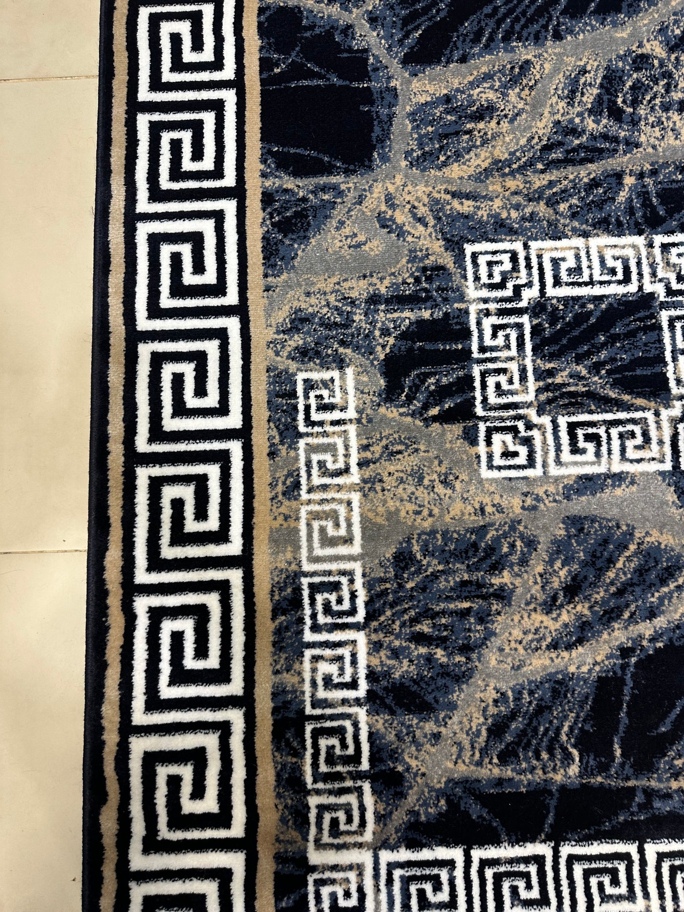 MODERN-POLYPROPYLENE YARN RUG