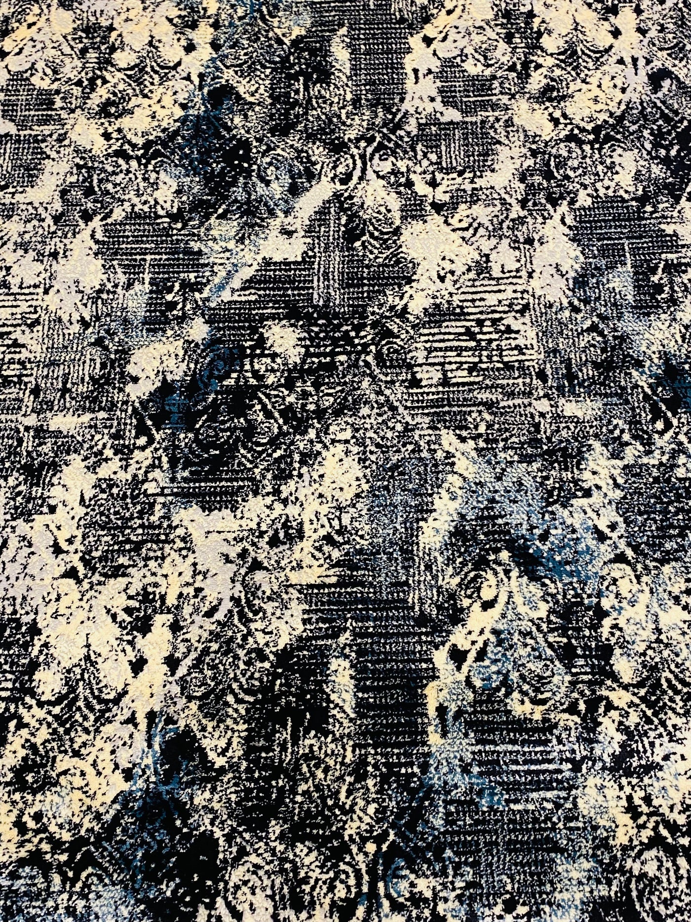 MODERN POLYPROPYLENE RUG