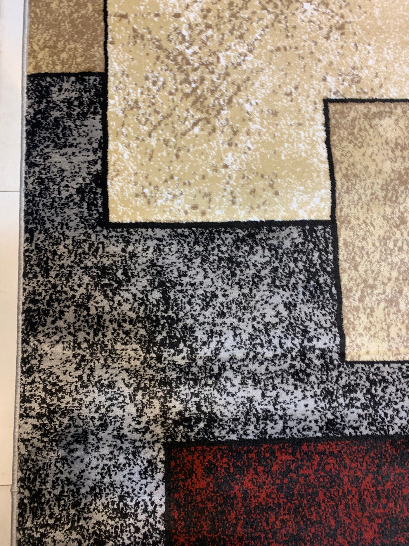 MODERN -POLYPROPYLENE YARN RUG