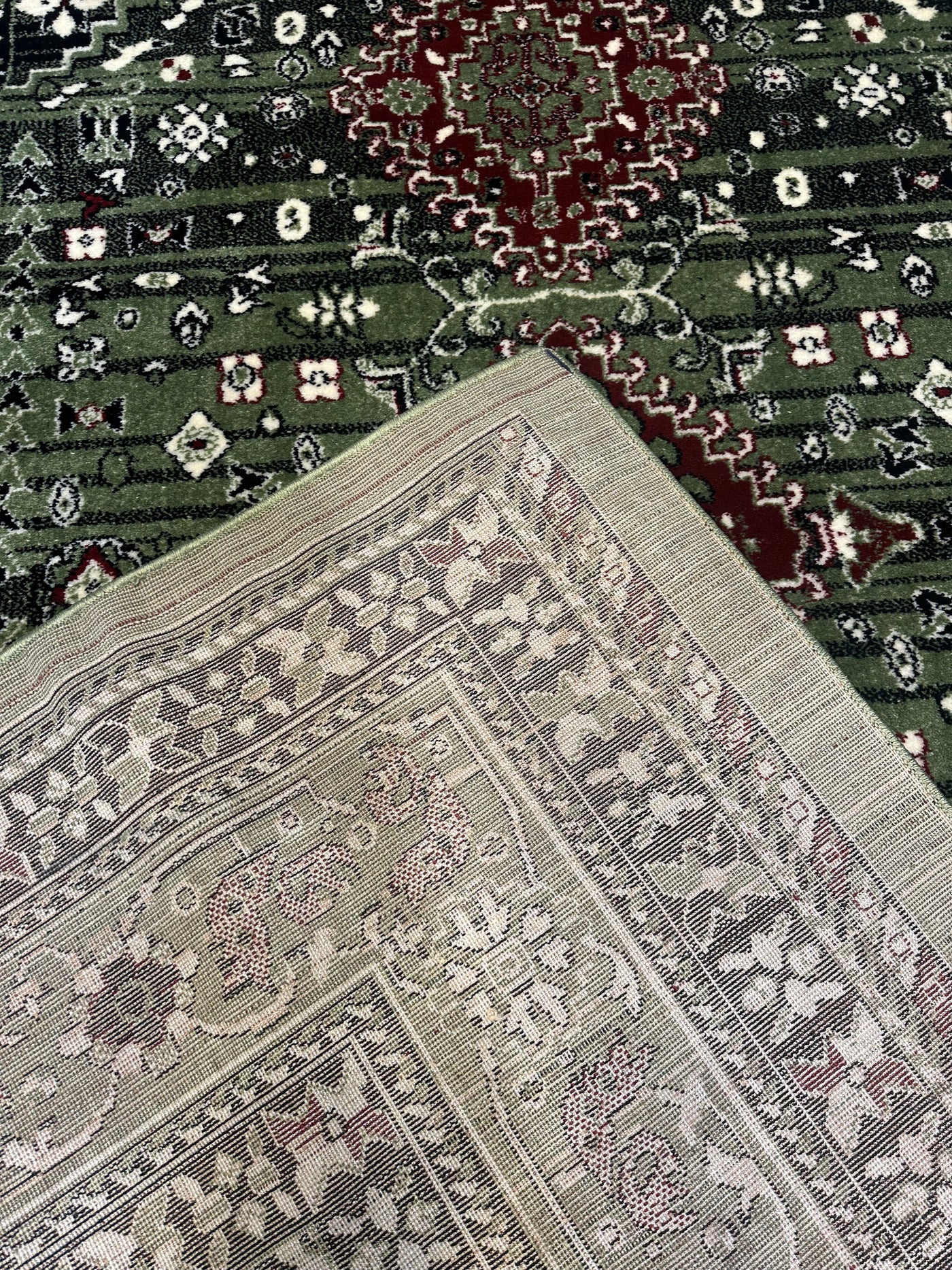 TRADITIONAL-POLYPROPYLENE YARN RUG