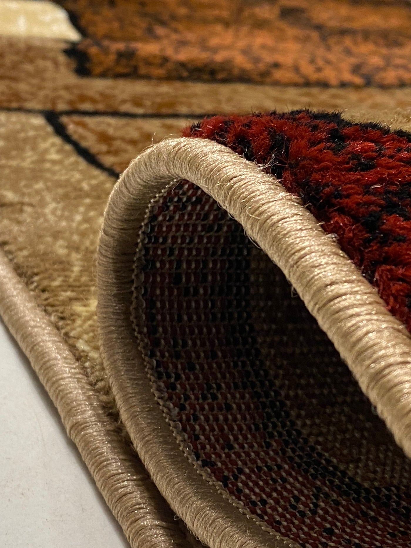 MODERN POLYPROPYLENE RUG