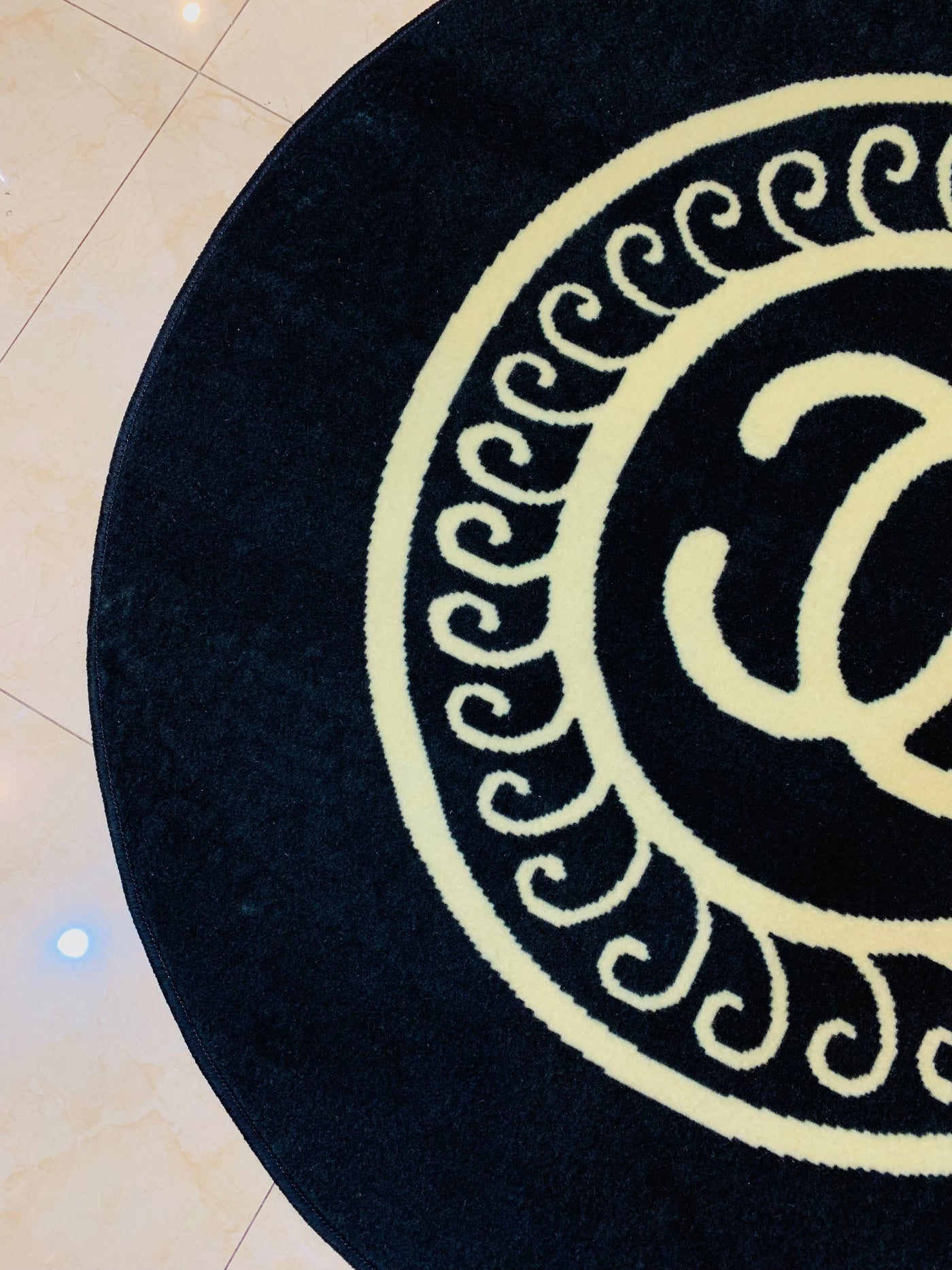MODERN PRINT ROUND RUG