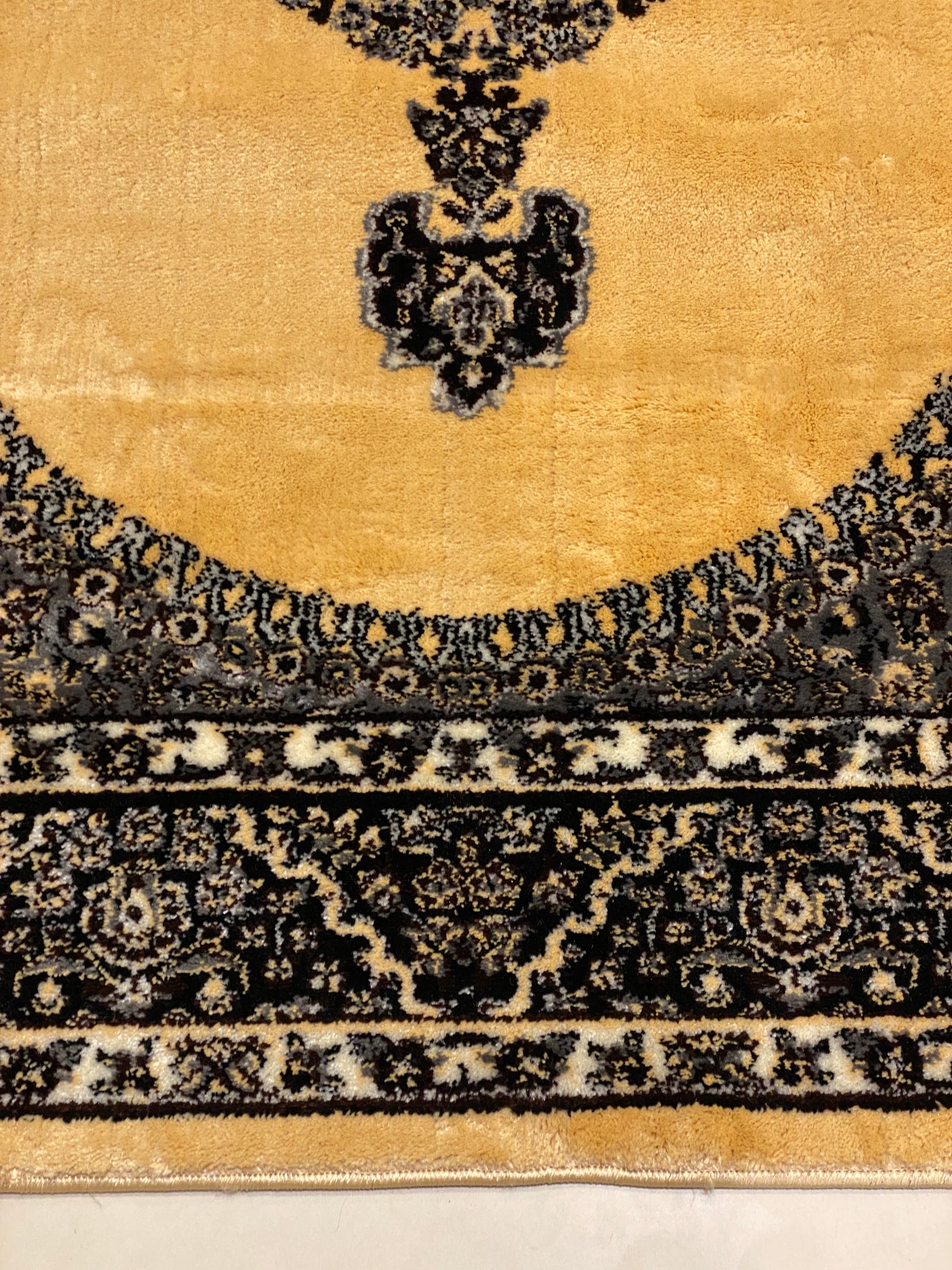 PERSIAN POLYPROPYLENE YARN RUG