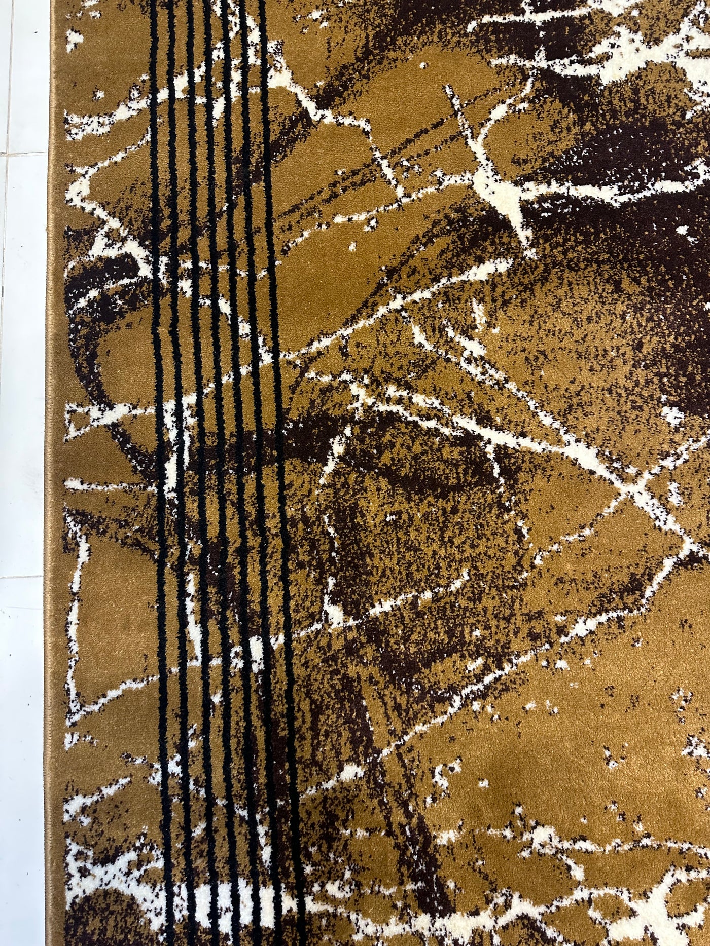 MODERN POLYPROPYLENE YARN RUG