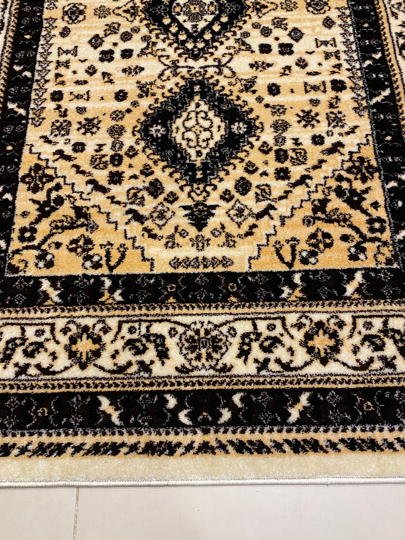 PERSIAN POLYPROPYLENE YARN RUG
