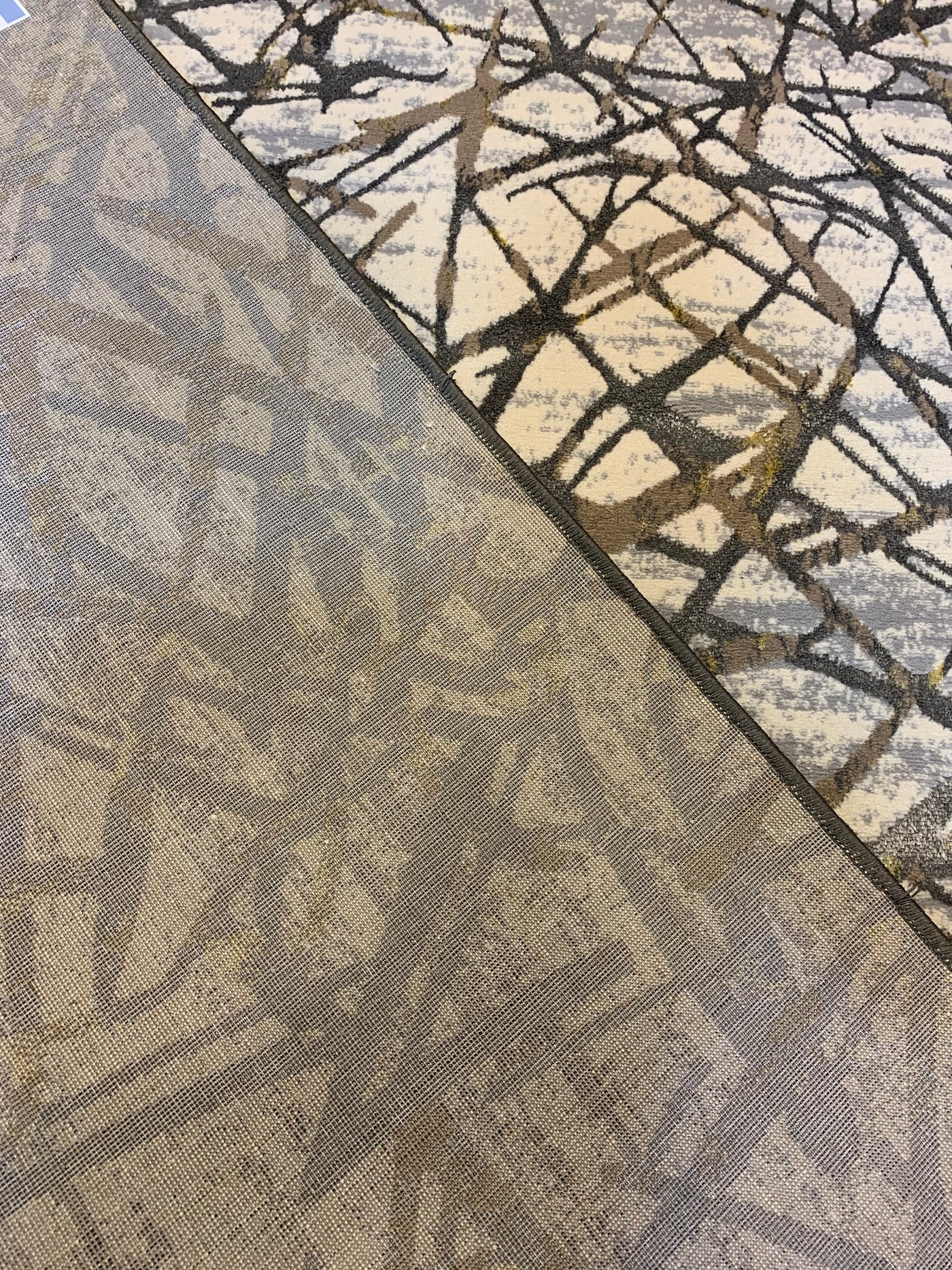 MODERN SHINING-POLYPROPYLENE YARN RUG (GREY)