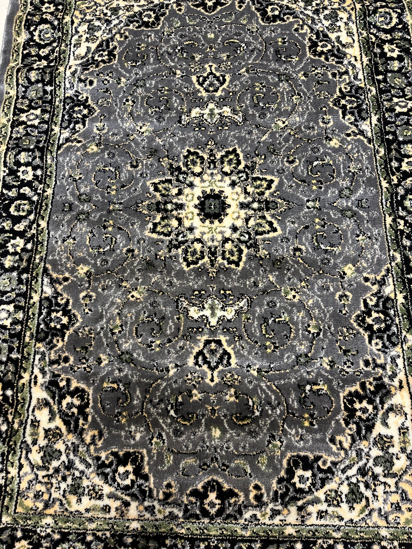 TRADITIONAL-POLYPROPYLENE YARN RUG