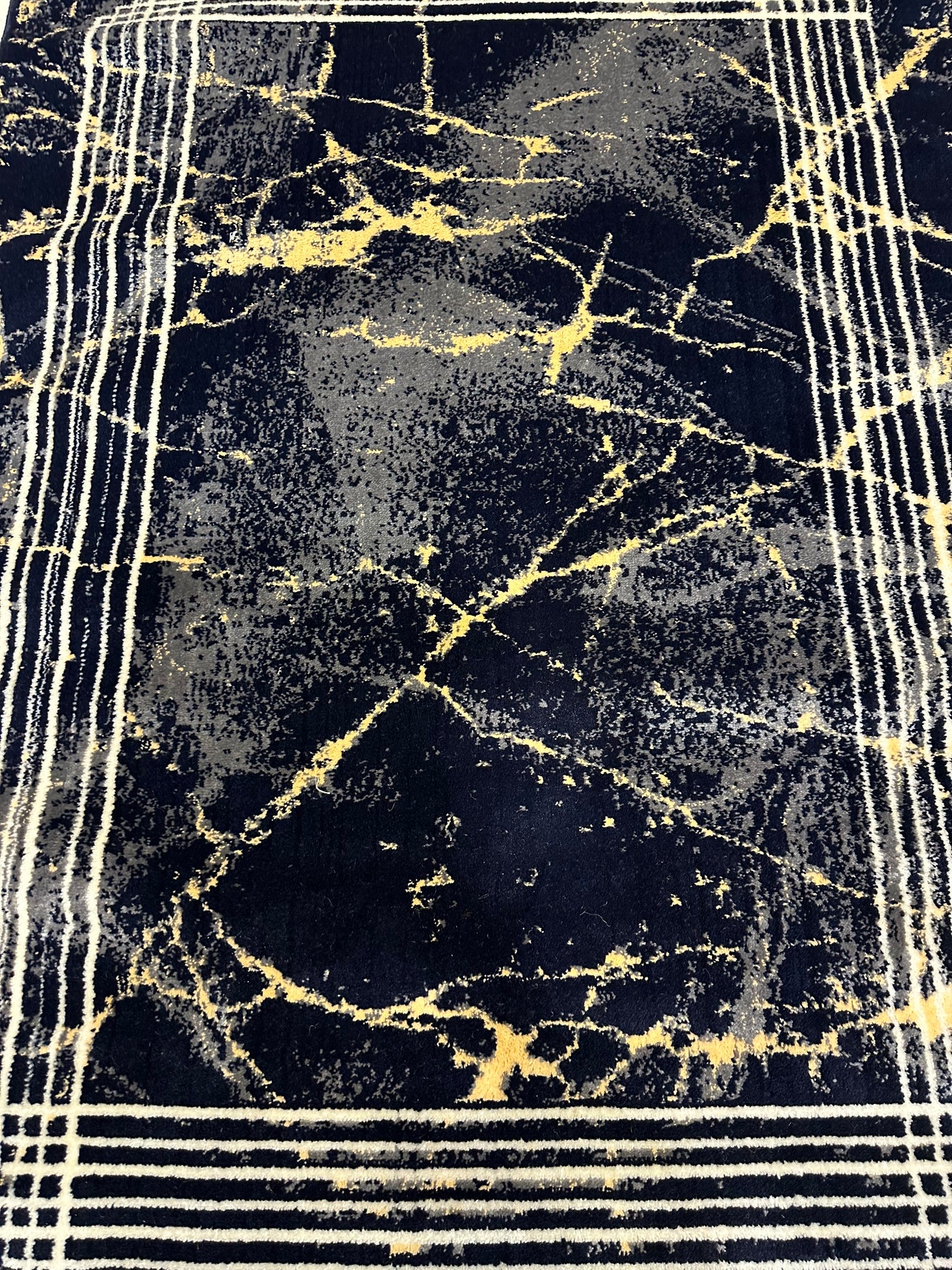 MODERN-POLYPROPYLENE YARN RUG