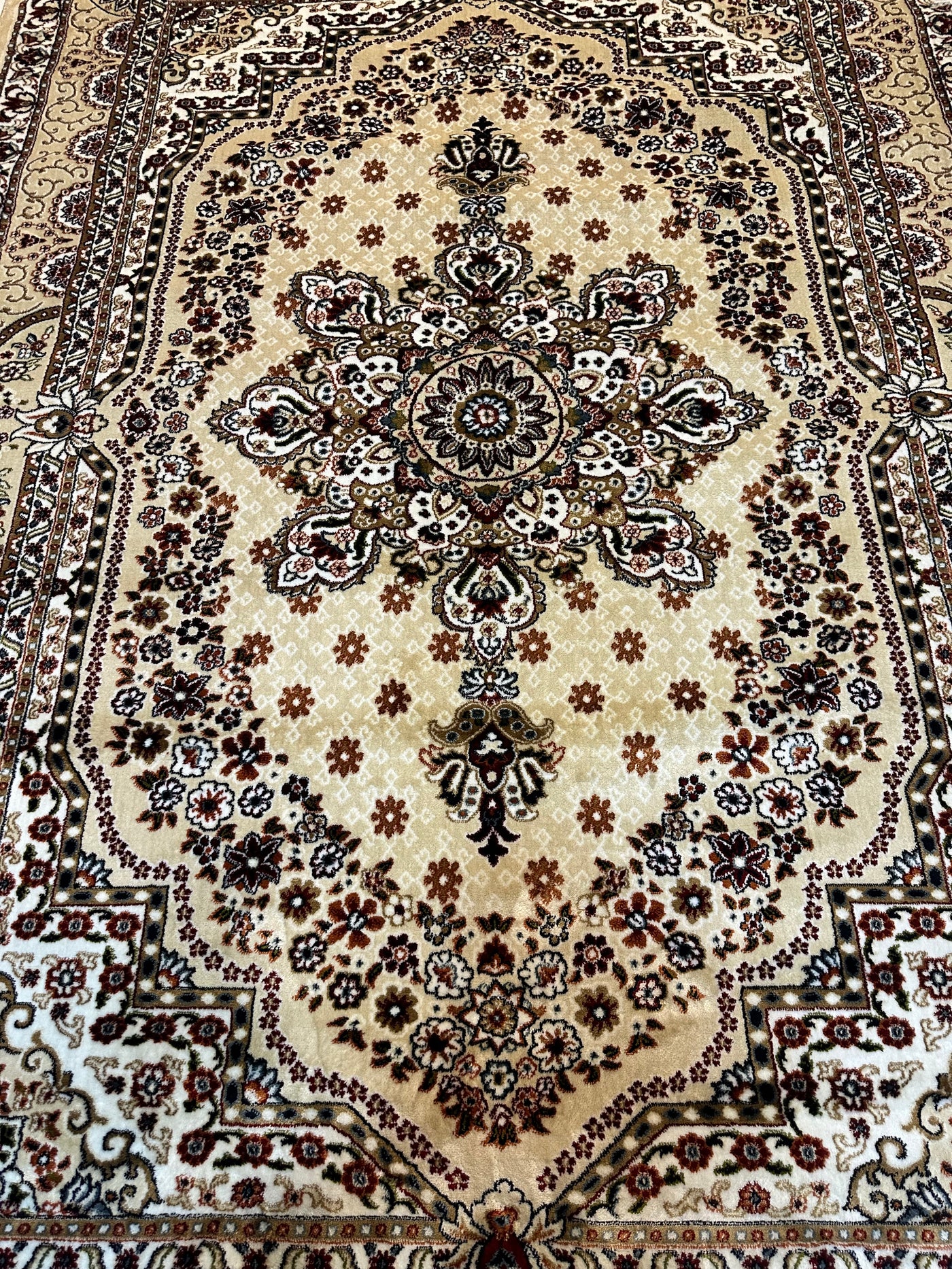 SUPER-SOFT GARNET MODERN DESIGN