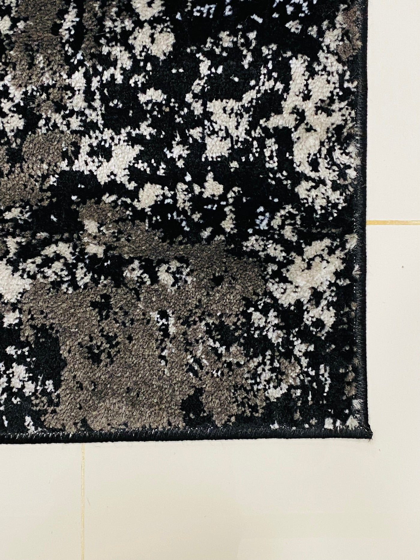 Modern-Polypropylene Runner 2.5 Ft Width X 6.6 Ft Length