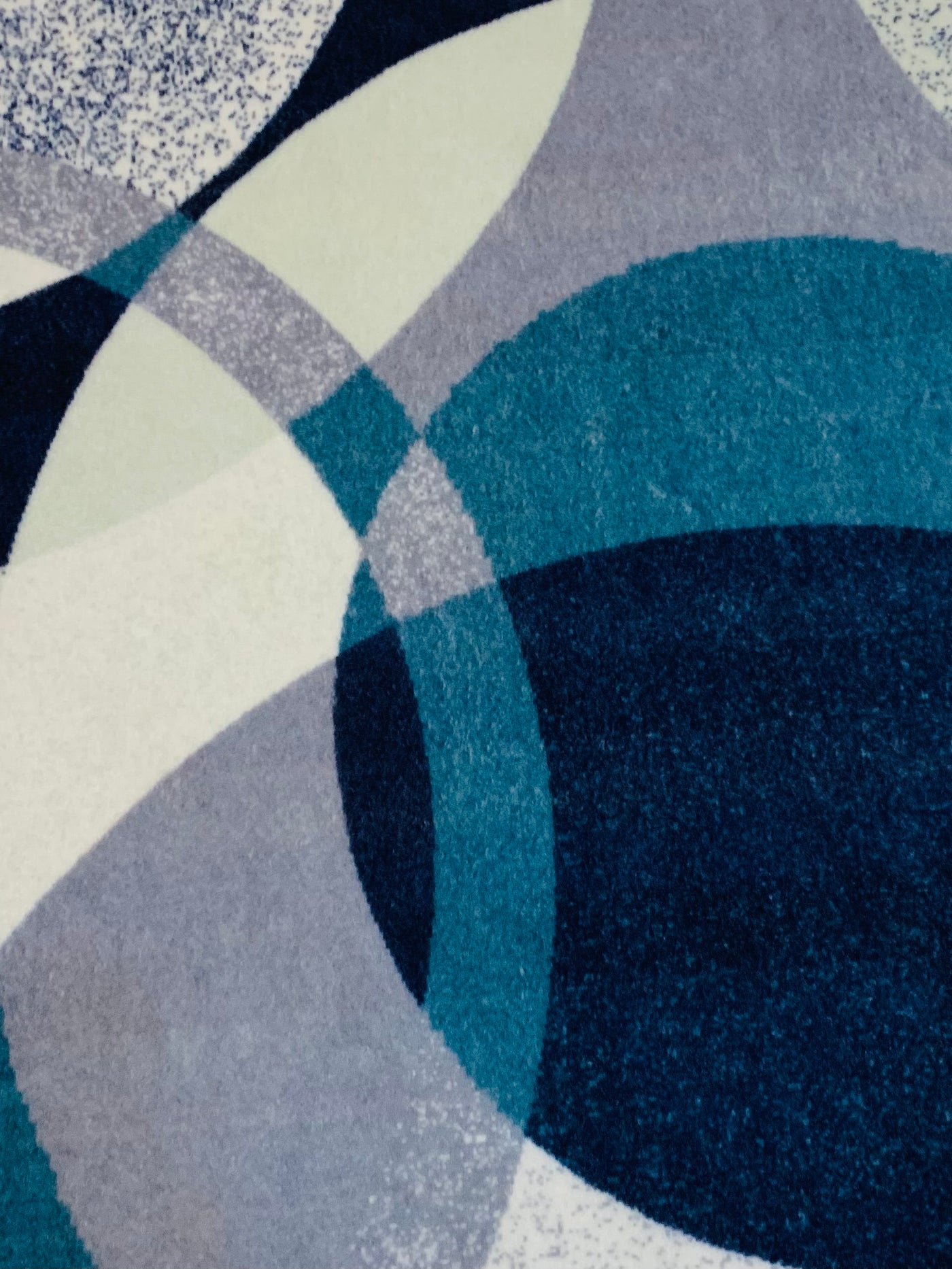 MODERN PRINT ROUND RUG
