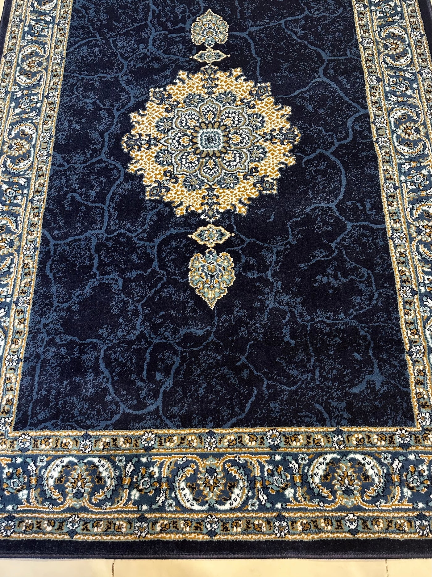 TRADITIONAL-POLYPROPYLENE YARN RUG