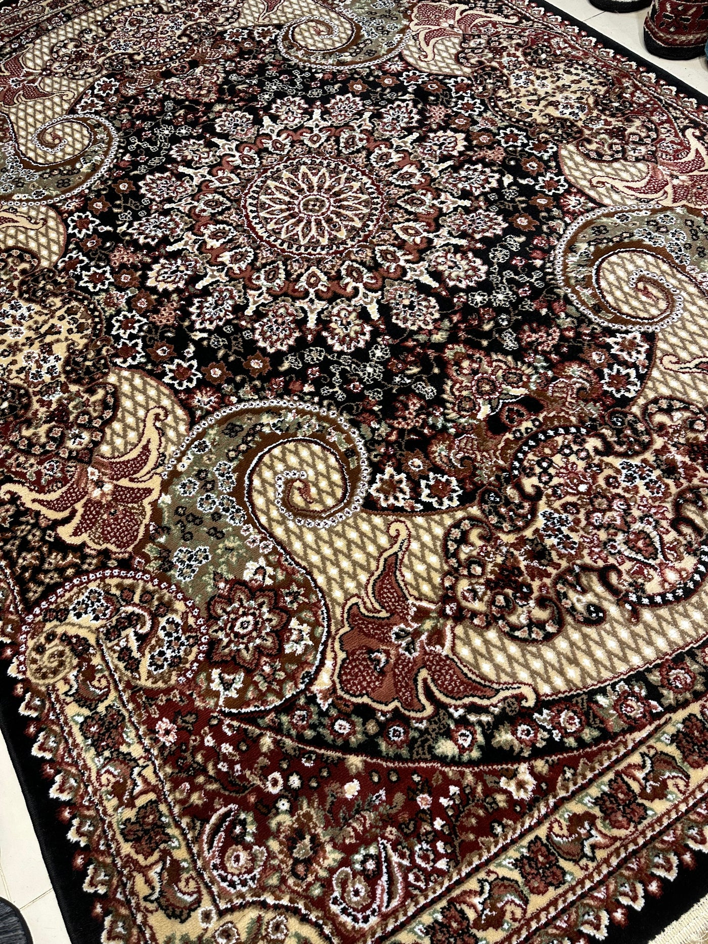 TRADITIONAL-POLYPROPYLENE YARN RUG