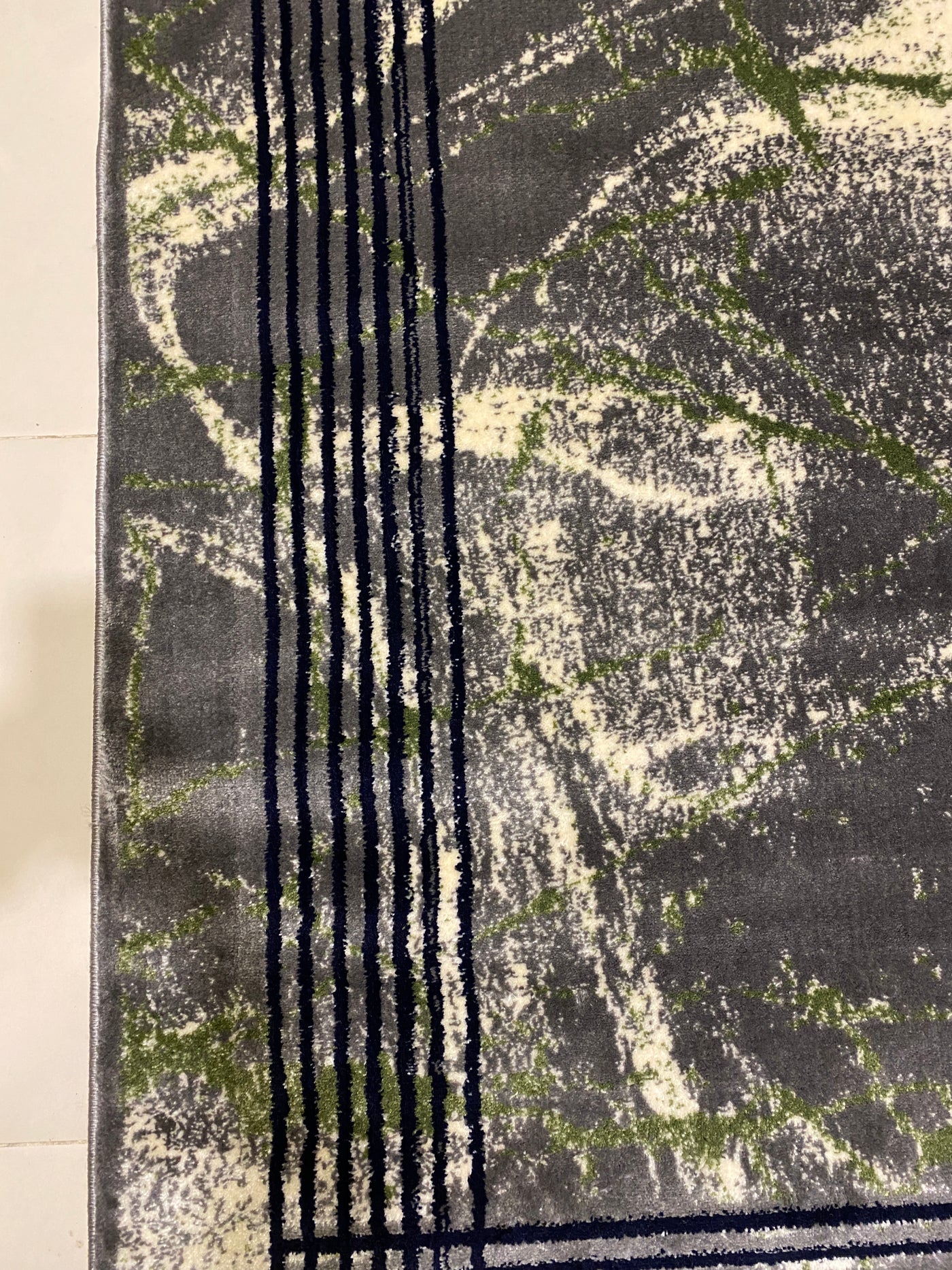 MODERN POLYPROPYLENE YARN RUG