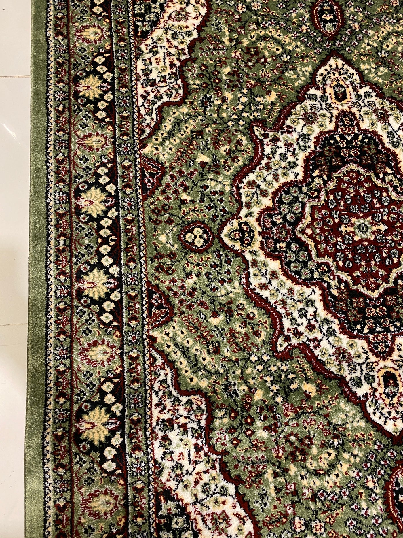 PERSIAN POLYPROPYLENE YARN RUG