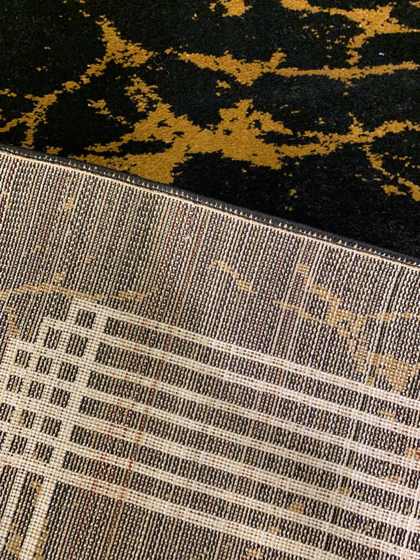 MODERN POLYPROPYLENE YARN RUG (Article#7231)