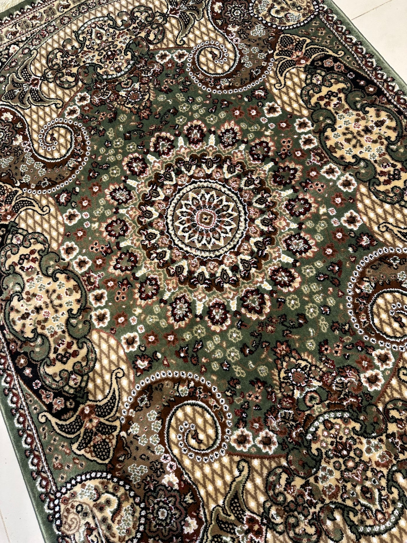 TRADITIONAL-POLYPROPYLENE YARN RUG