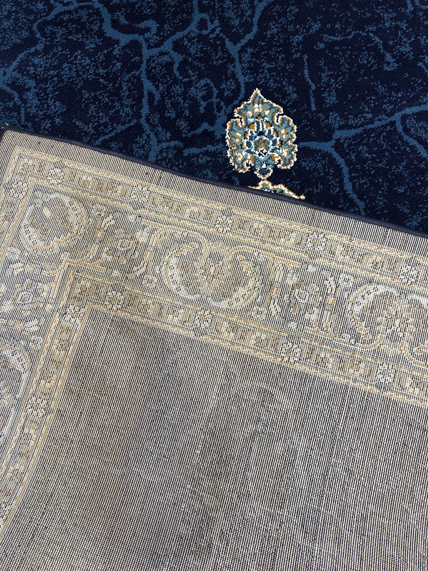 TRADITIONAL-POLYPROPYLENE YARN RUG