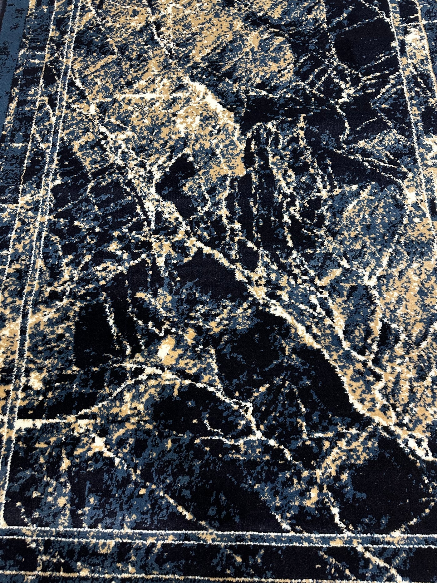 MODERN-POLYPROPYLENE YARN RUG