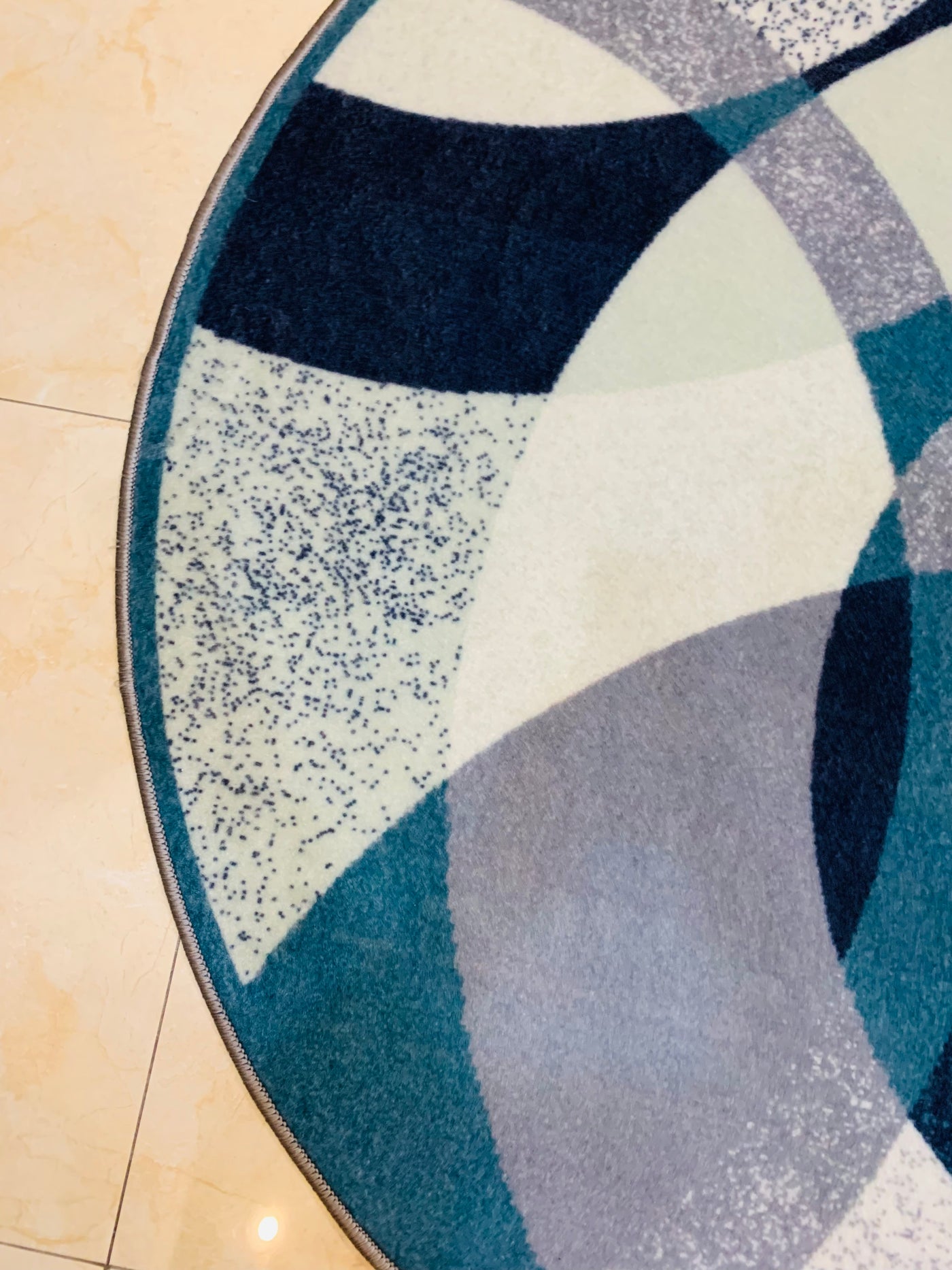 MODERN PRINT ROUND RUG