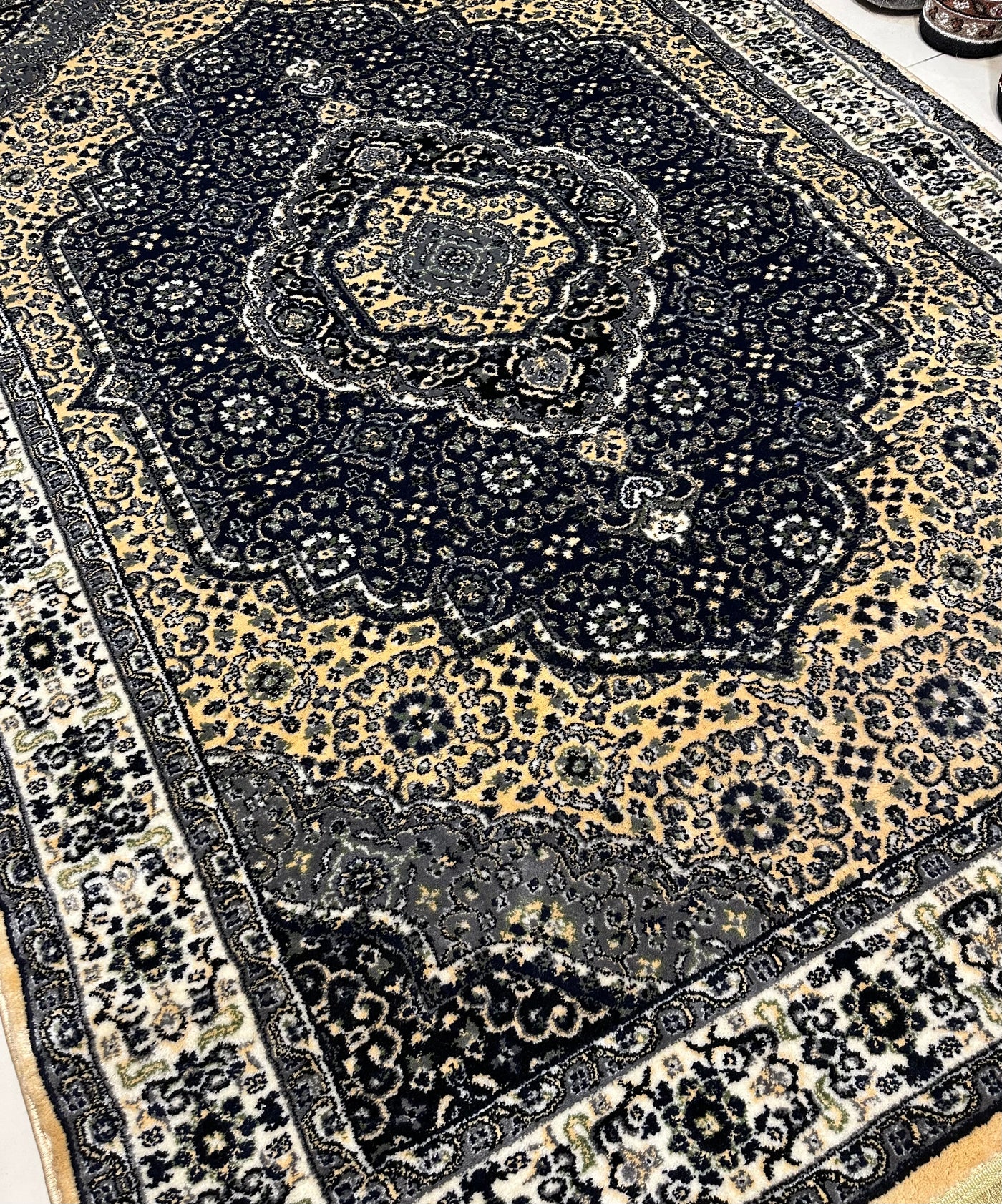 TRADITIONAL-POLYPROPYLENE YARN RUG