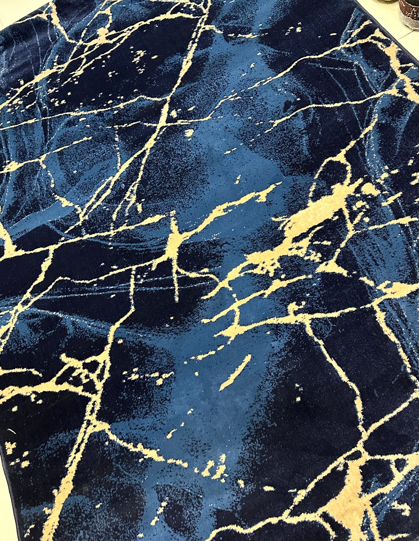 MODERN -POLYPROPYLENE YARN RUG