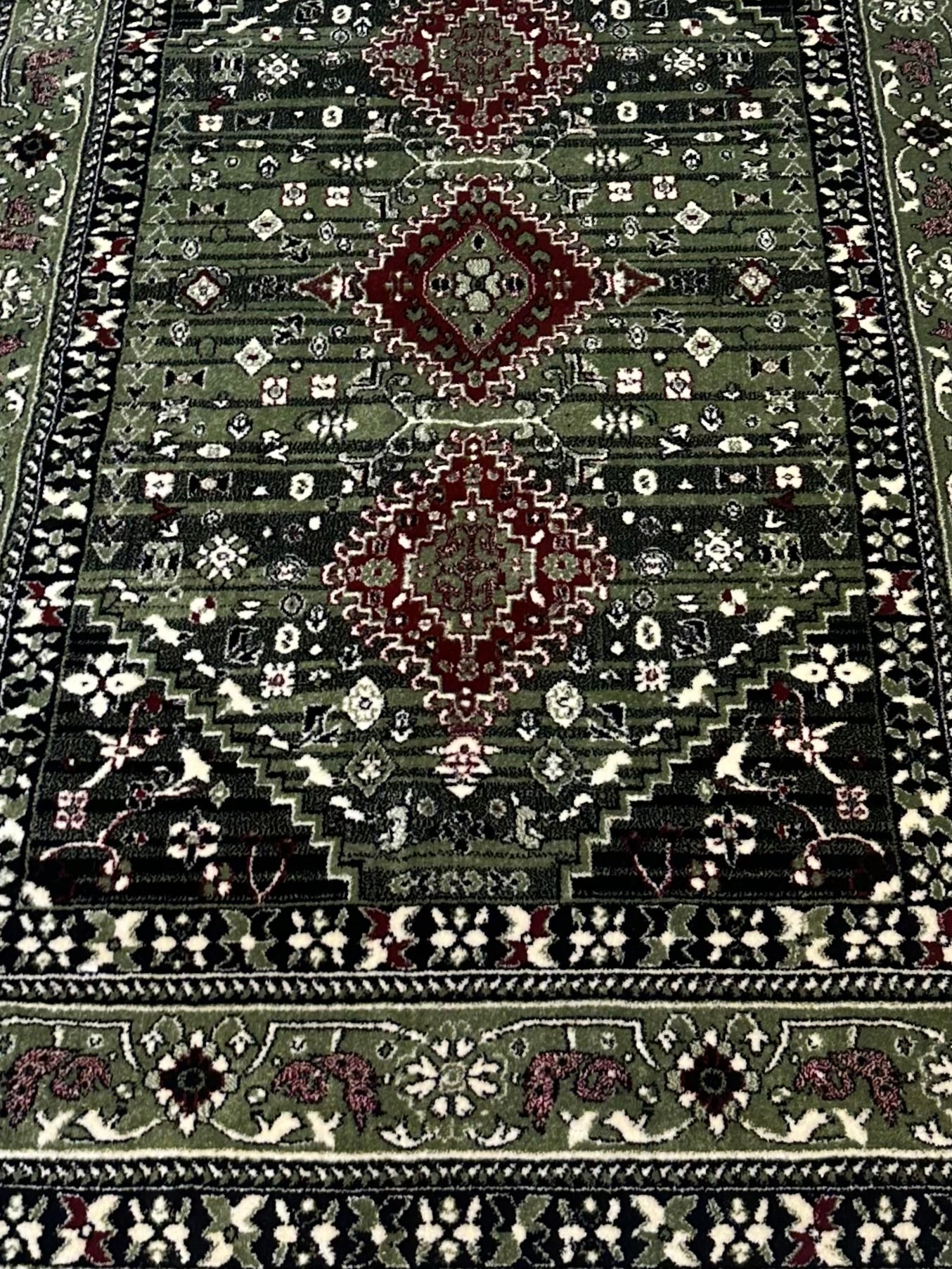 TRADITIONAL-POLYPROPYLENE YARN RUG
