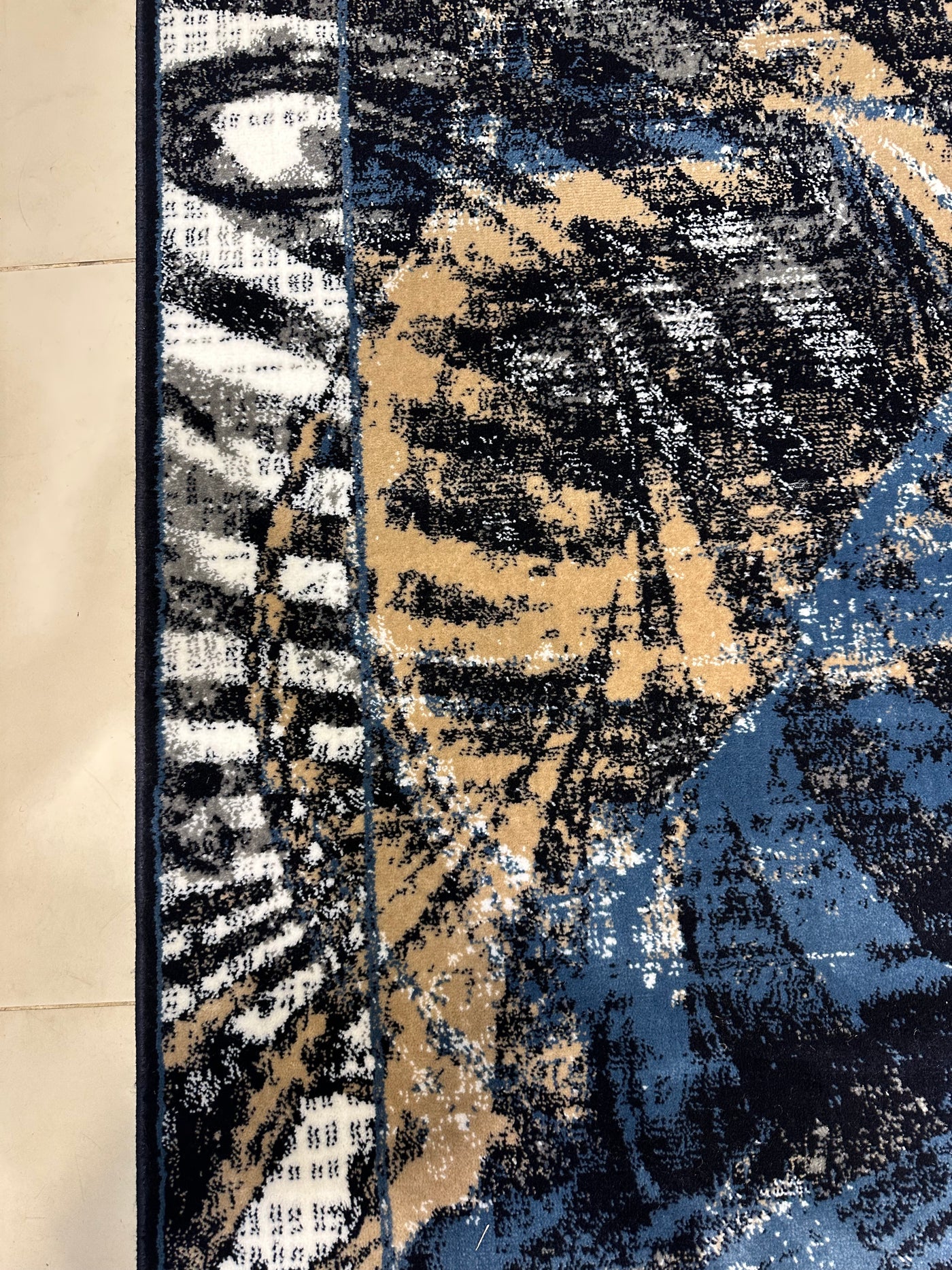 MODERN-POLYPROPYLENE YARN RUG