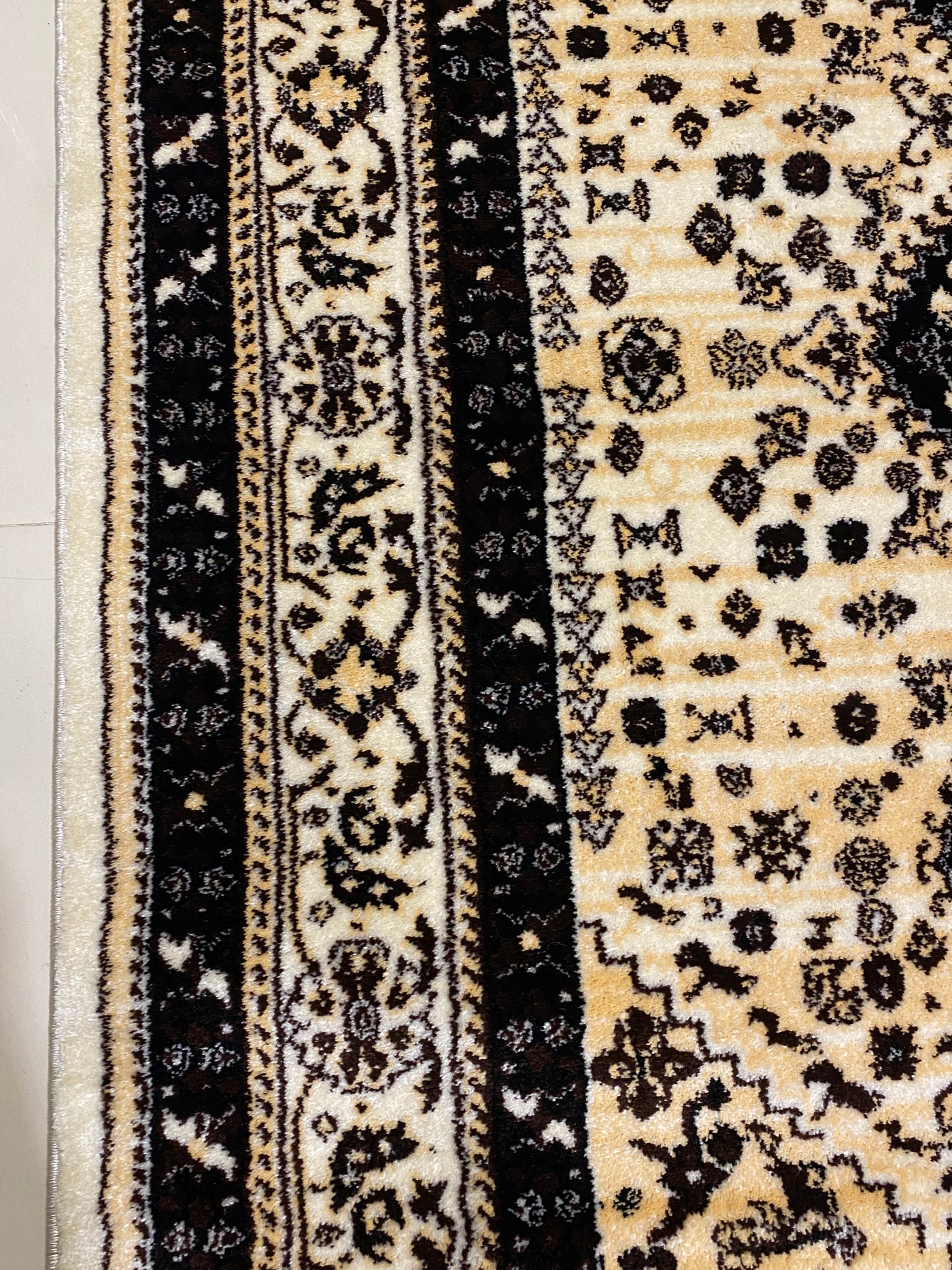 PERSIAN POLYPROPYLENE YARN RUG