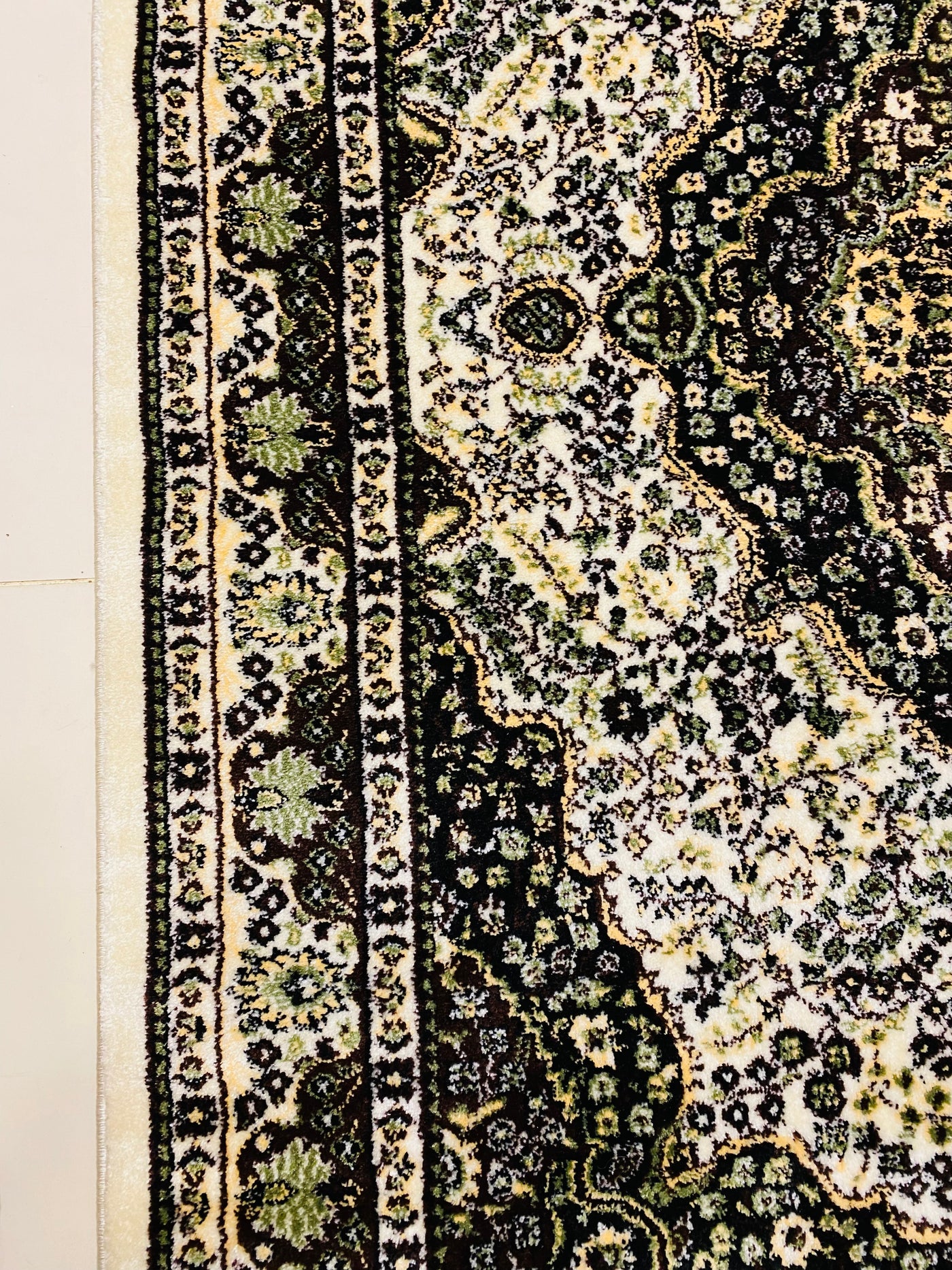 TRADITIONAL-POLYPROPYLENE YARN RUG