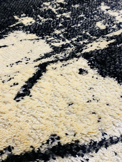 MODERN POLYPROPYLENE RUG