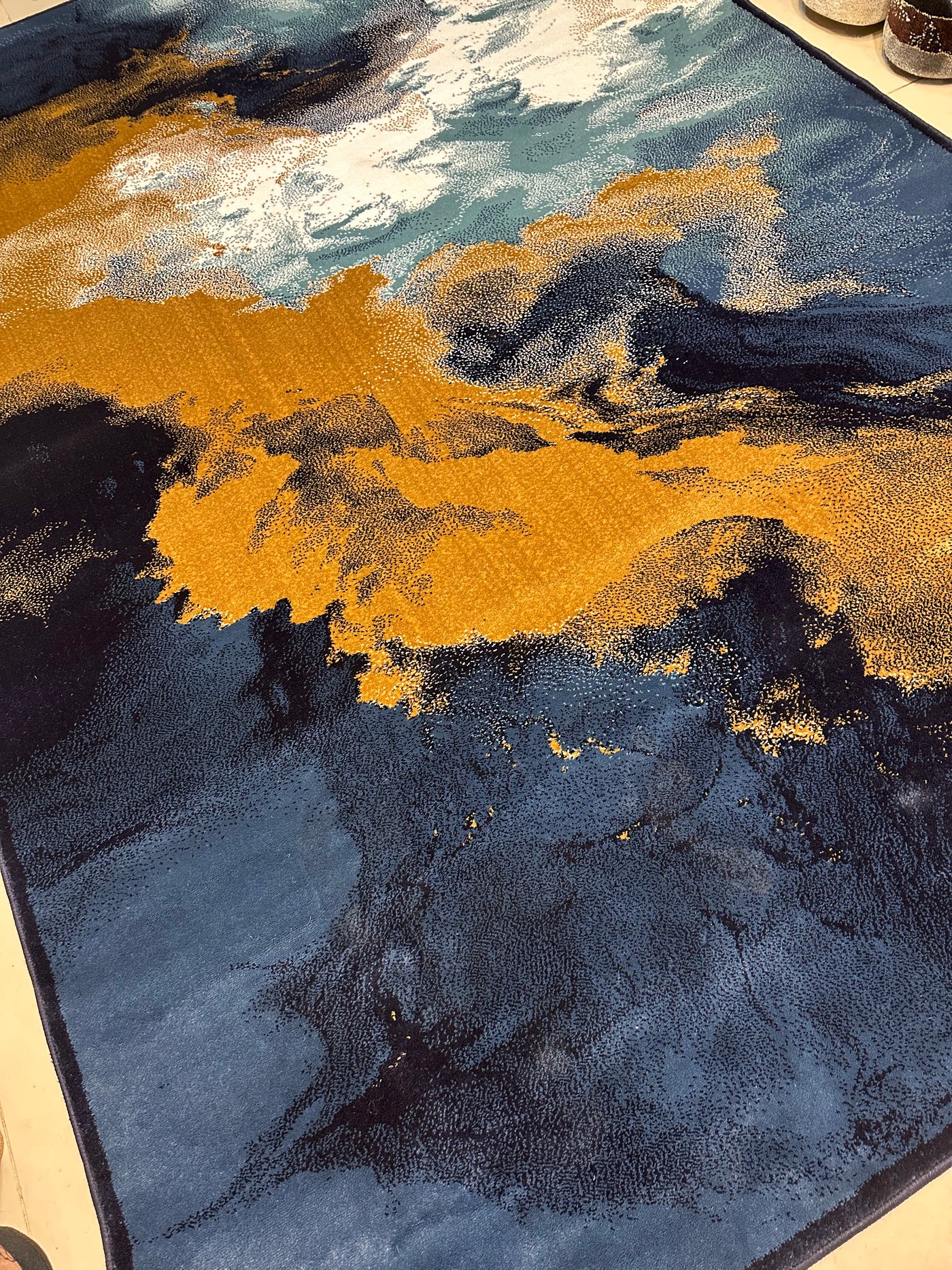 MODERN -POLYPROPYLENE YARN RUG