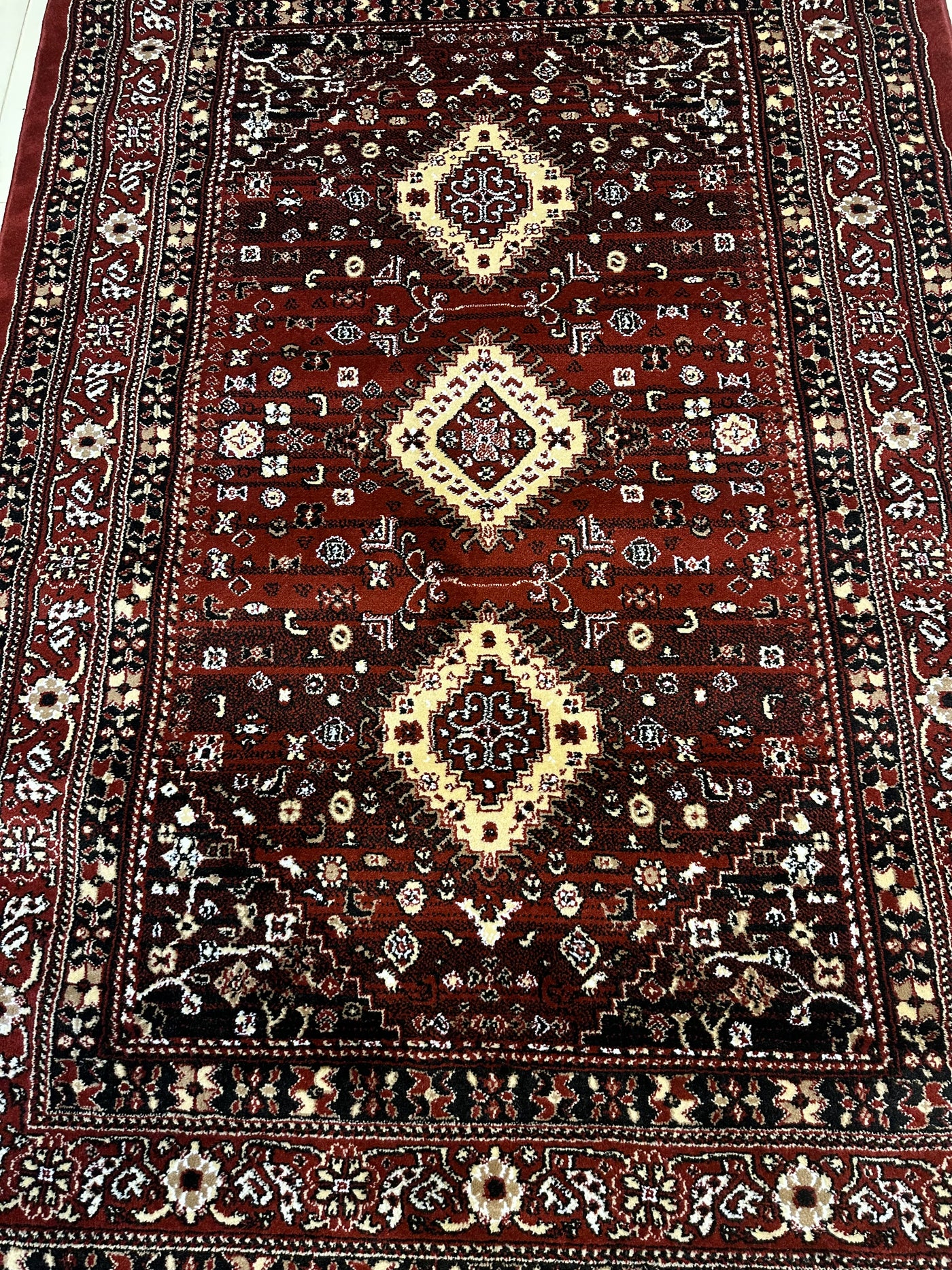 TRADITIONAL-POLYPROPYLENE YARN RUG