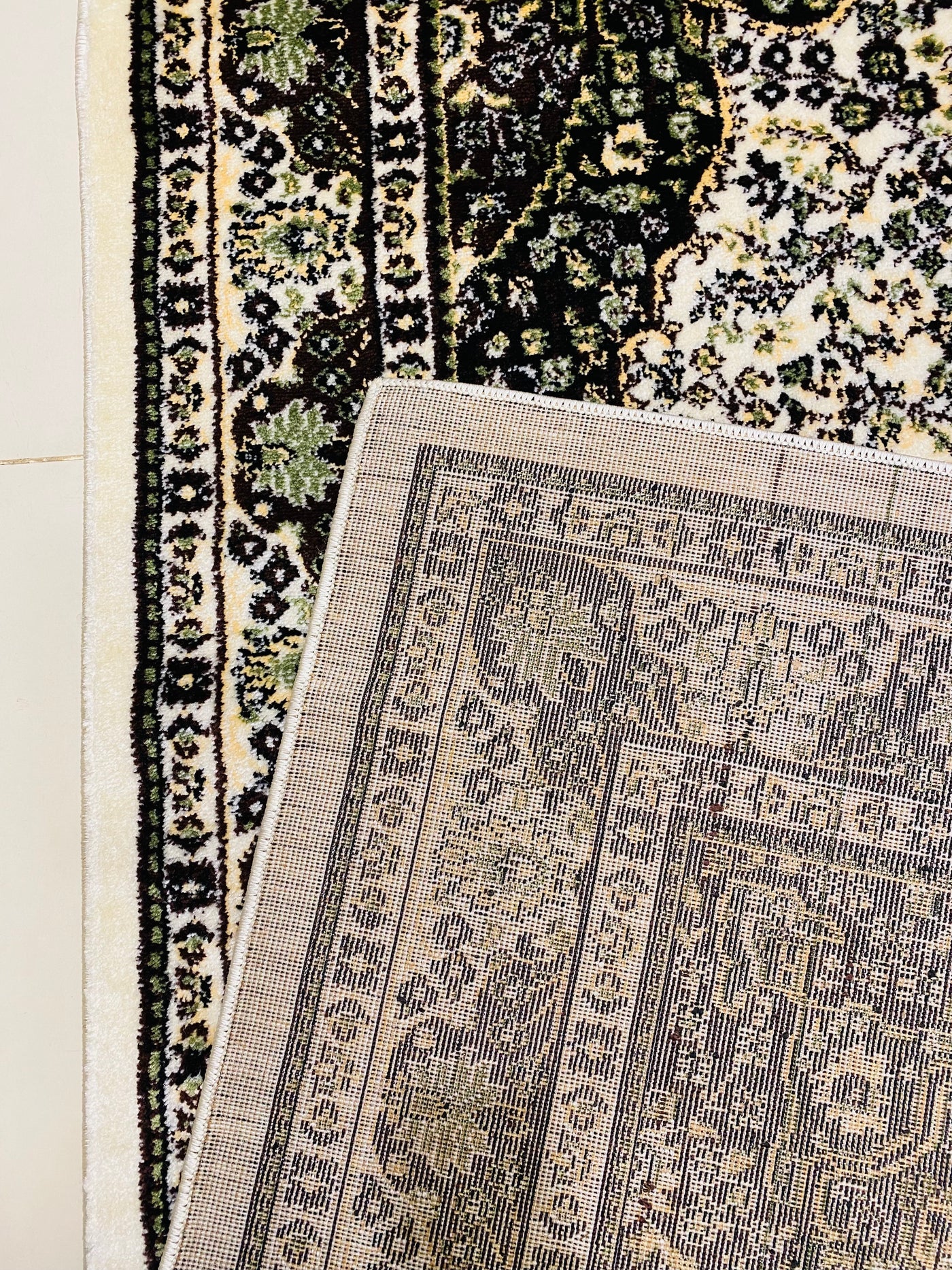 TRADITIONAL-POLYPROPYLENE YARN RUG