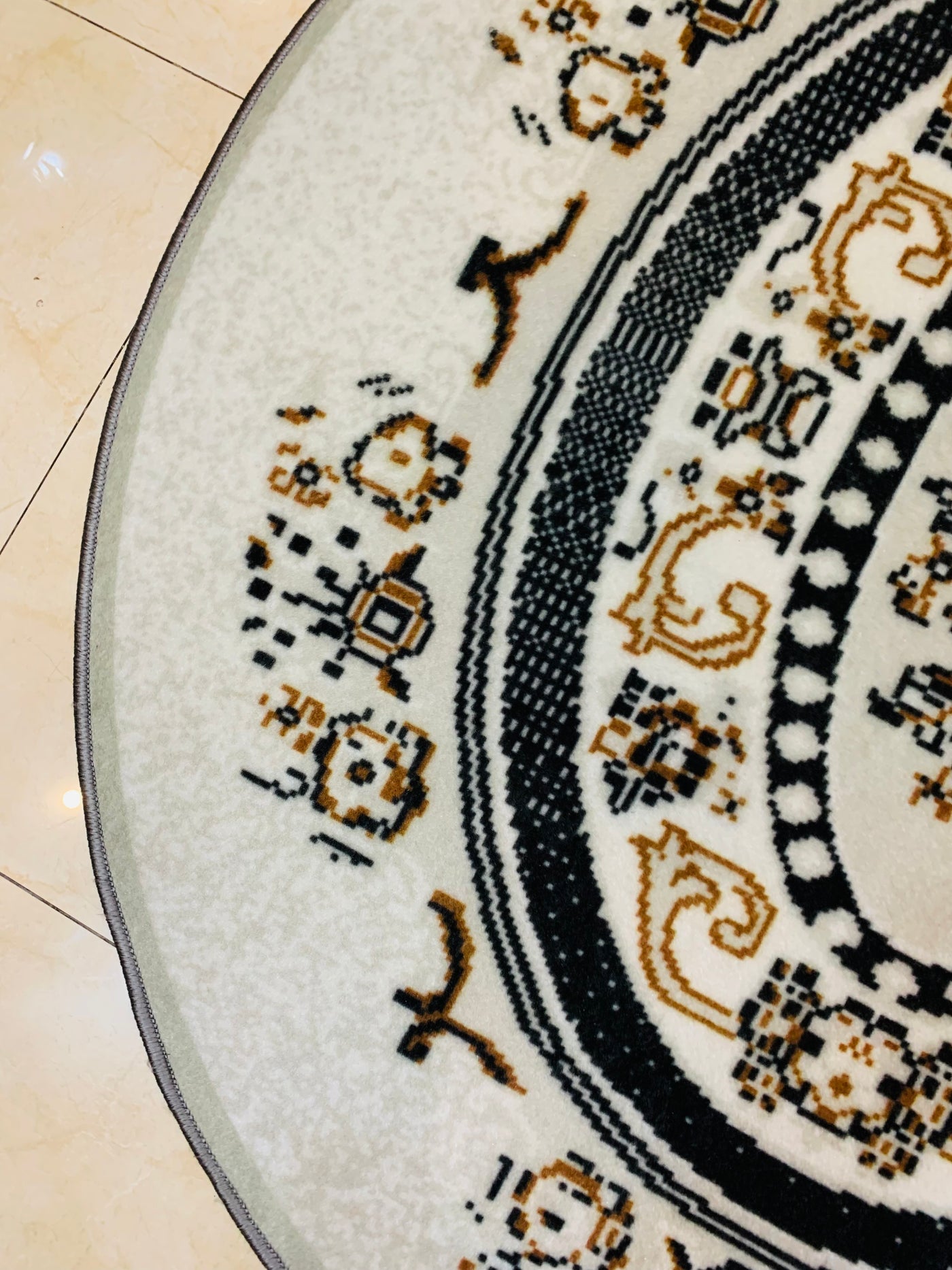 MODERN PRINT ROUND RUG