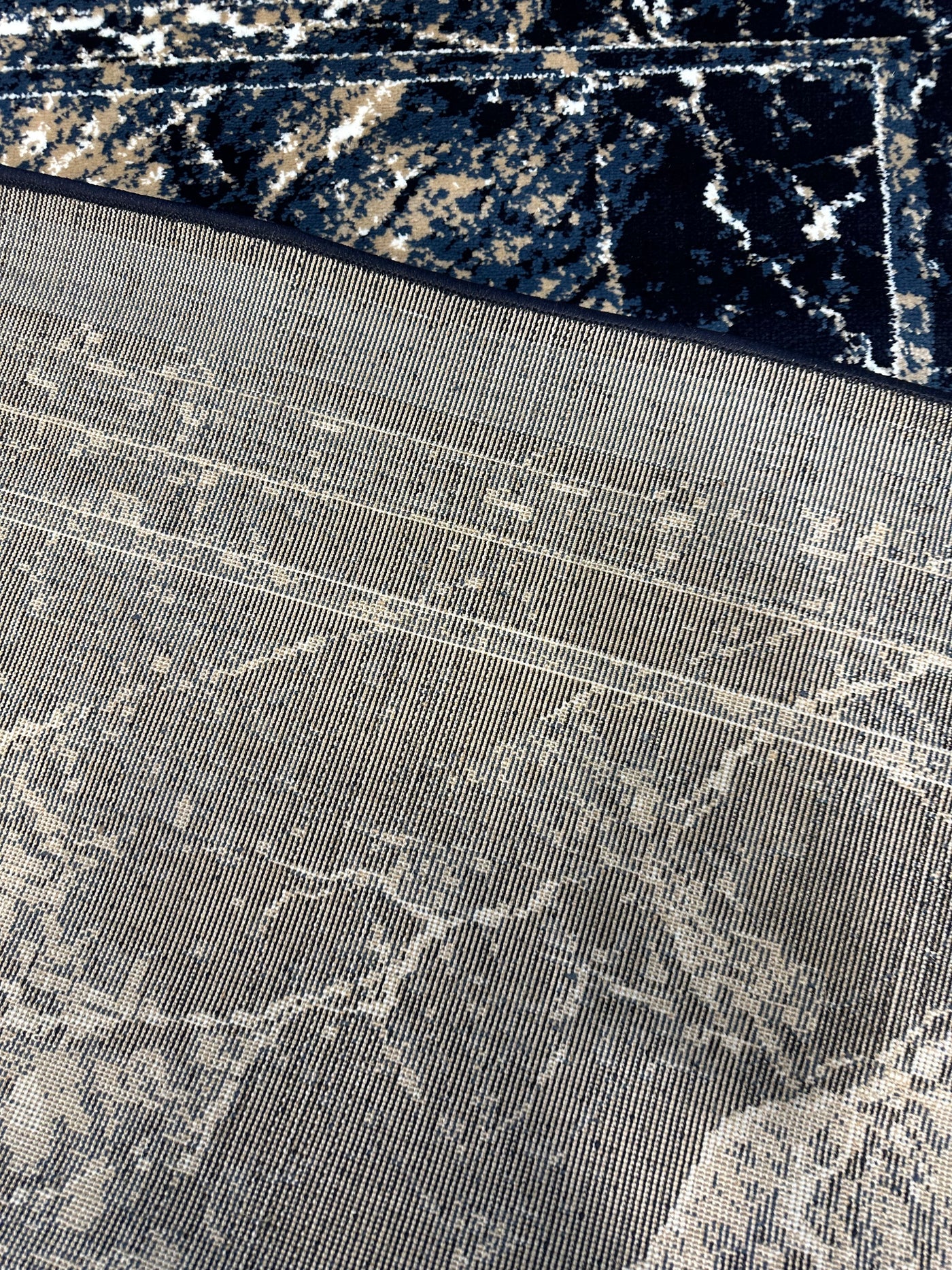 MODERN-POLYPROPYLENE YARN RUG