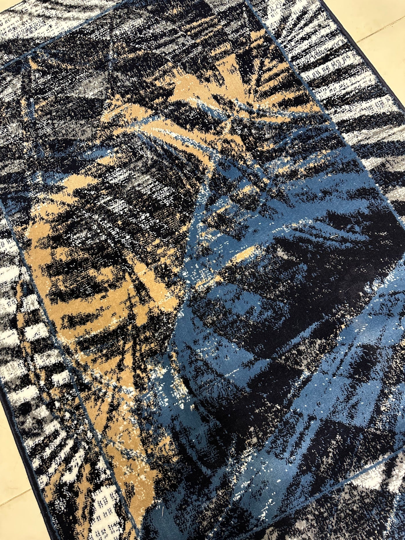 MODERN-POLYPROPYLENE YARN RUG