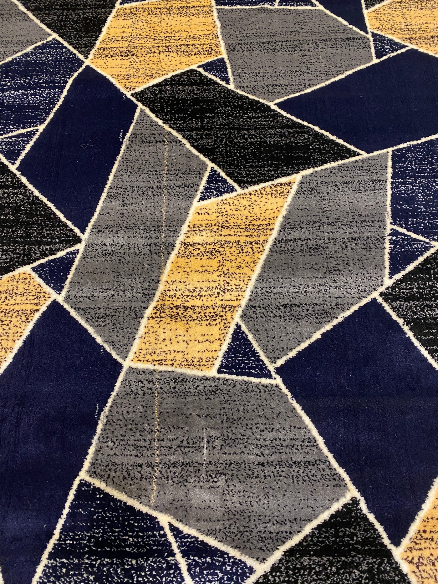 MODERN POLYPROPYLENE YARN RUG