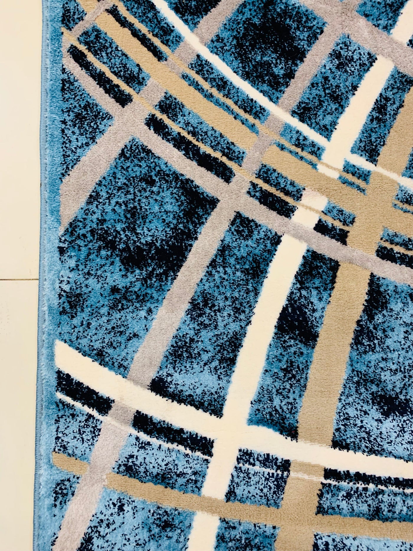 SUPER-SOFT MODERN POLYPROPYLENE YARN RUG (Article#F721)