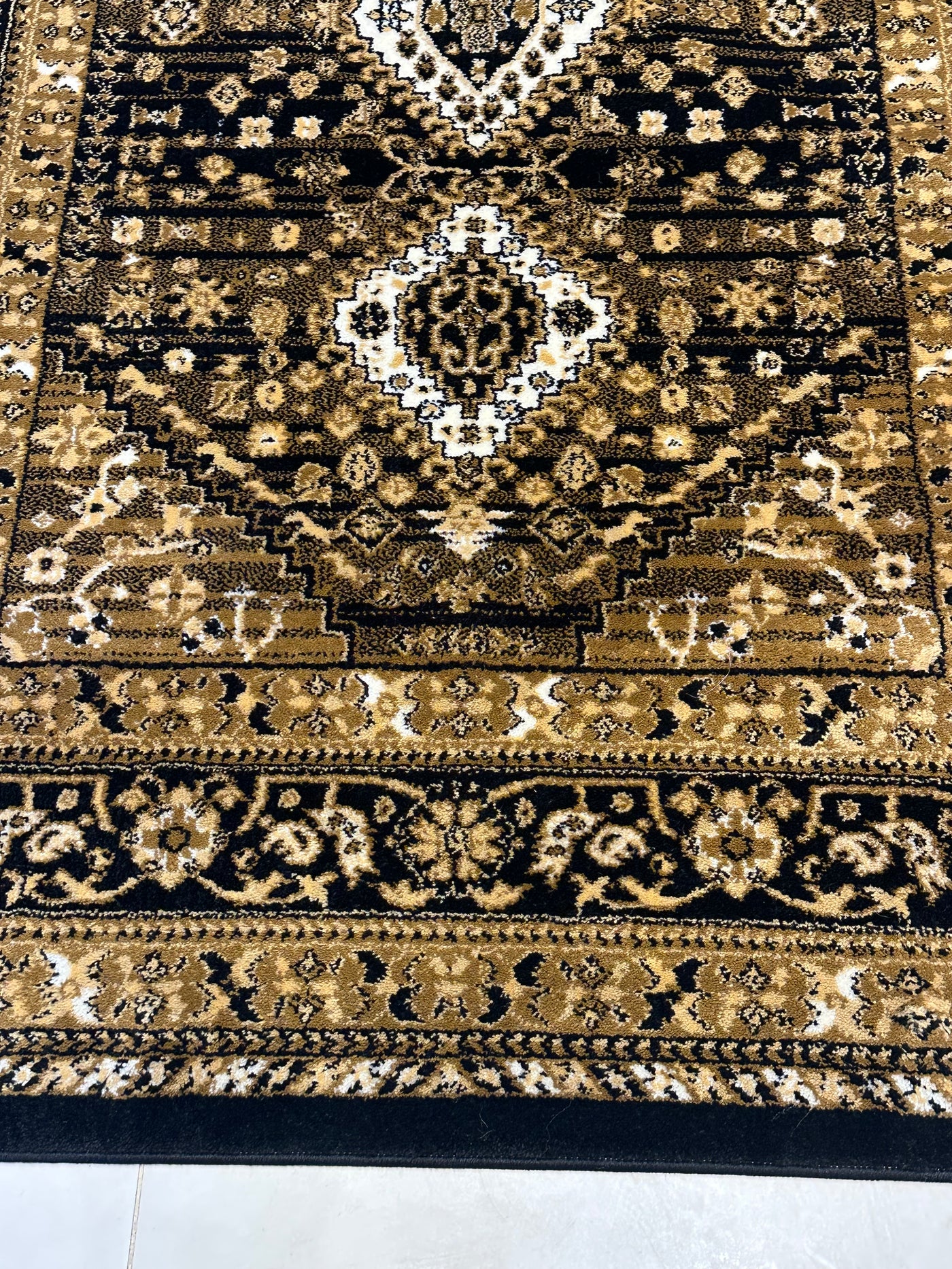TRADITIONAL-POLYPROPYLENE YARN RUG