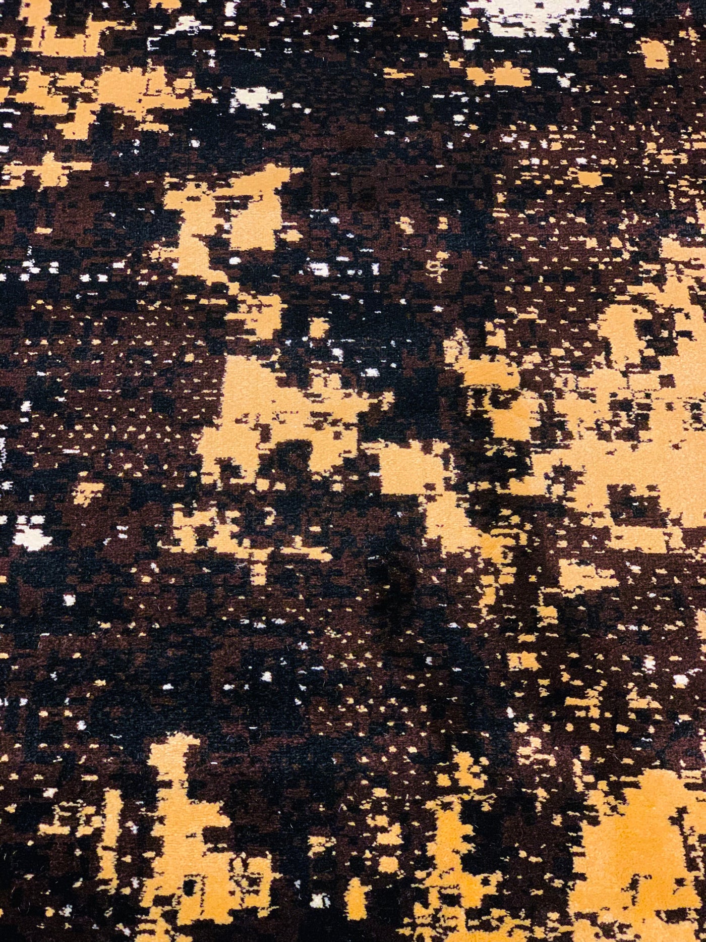 MODERN POLYPROPYLENE RUG