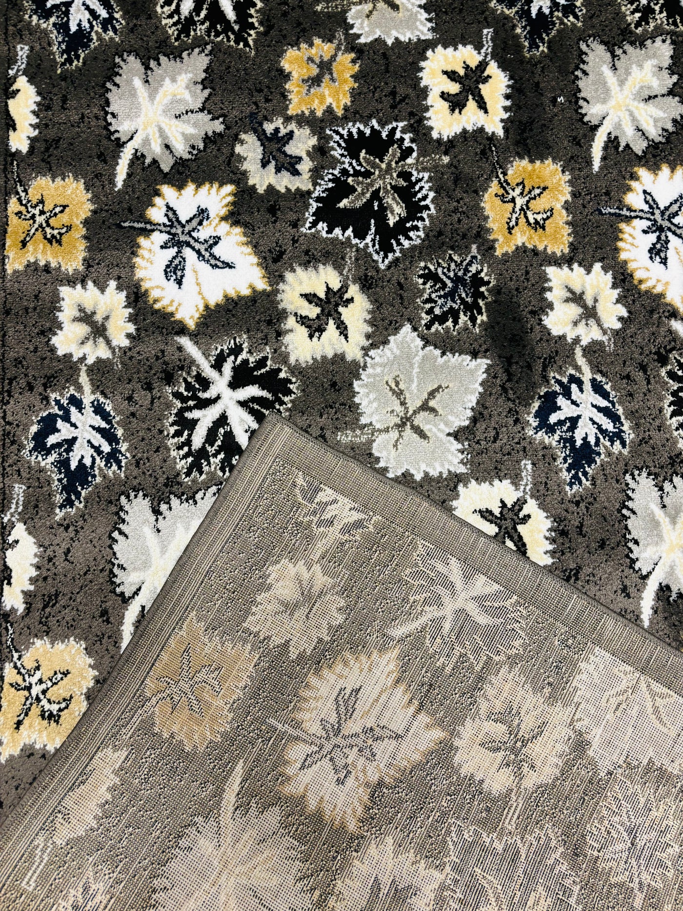 MODERN POLYPROPYLENE RUG